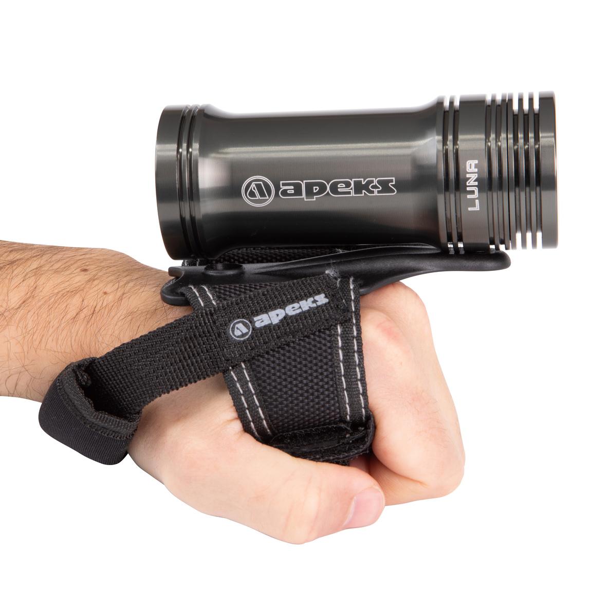 Luna_and_softhandle.jpg Luna Advanced Tech Dive Light - Image 1